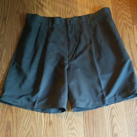 Croft & Barrow brown shorts Sz 40 - Picture 1 of 3